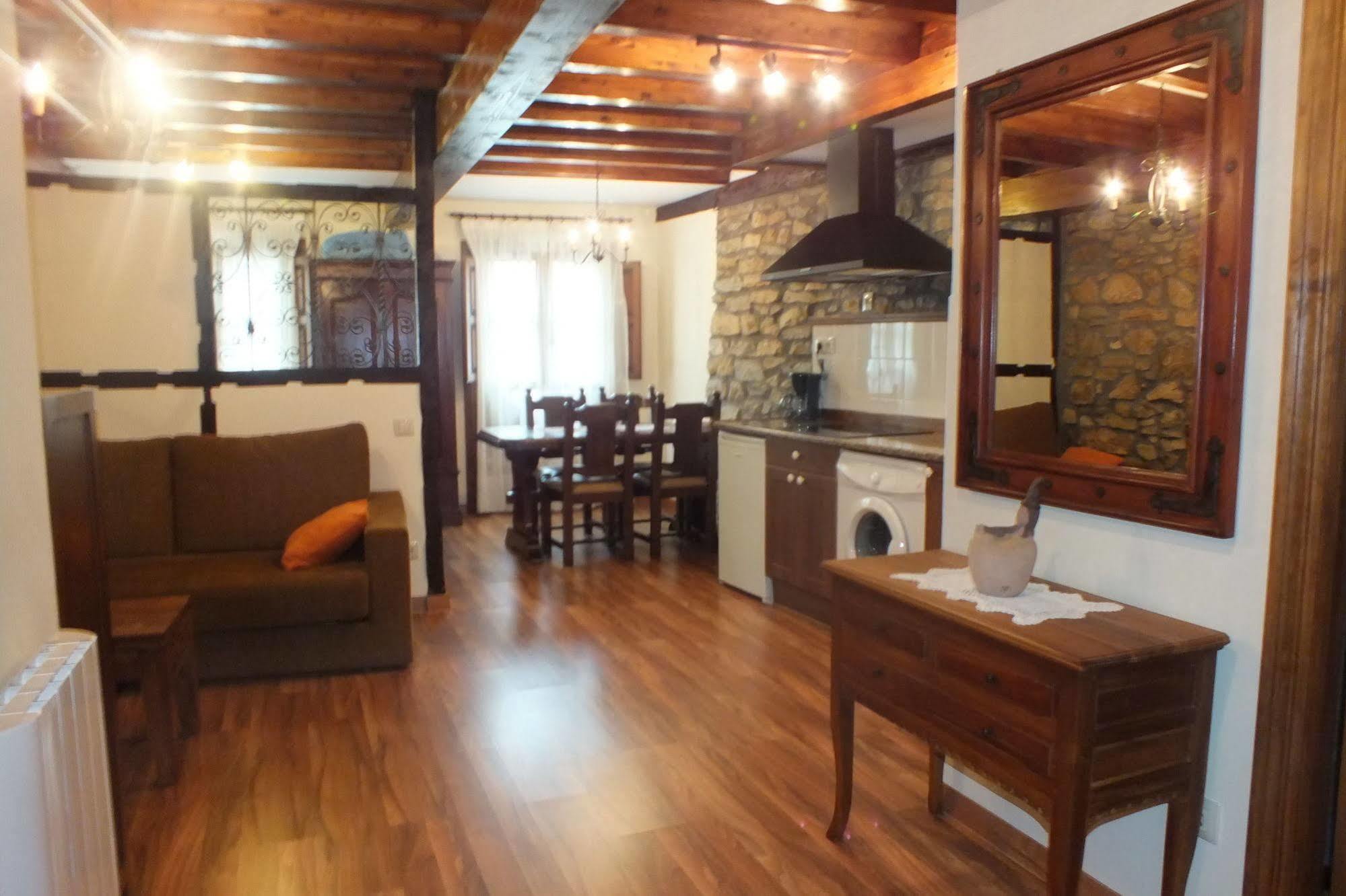 Apartamentos Legado De Santillana Santillana del Mar Exterior foto