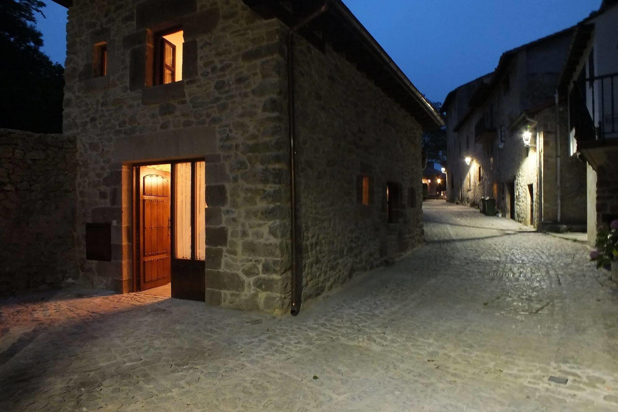 Apartamentos Legado De Santillana Santillana del Mar Exterior foto